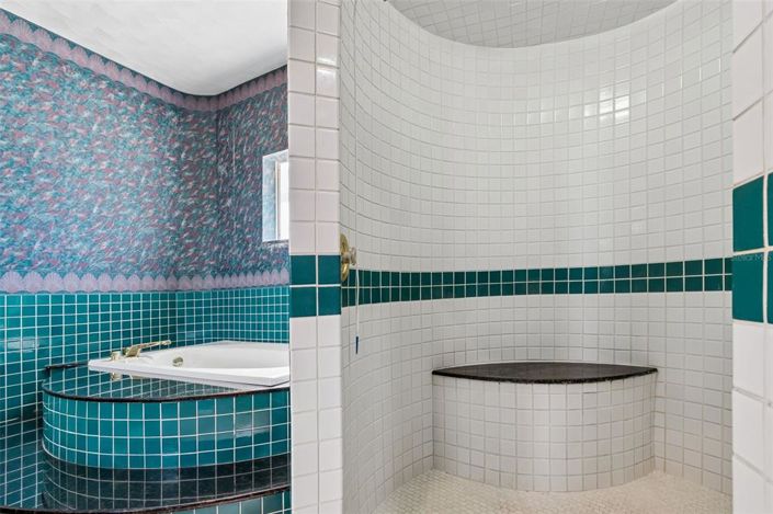 Image No.24-4 Bed Property for sale