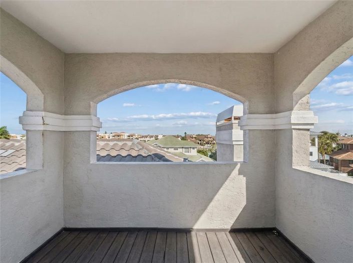 Image No.26-4 Bed Property for sale