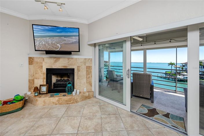 Image No.9-2 Bed Property for sale