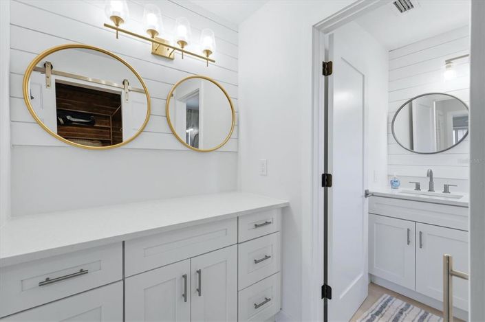 Image No.17-2 Bed Property for sale