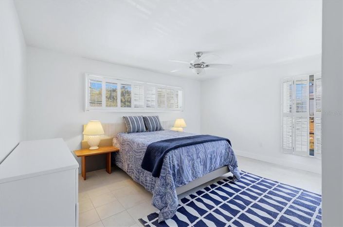 Image No.22-2 Bed Property for sale