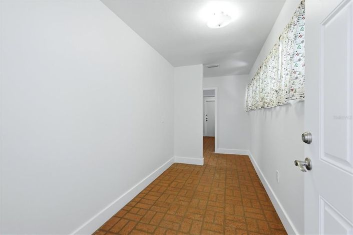 Image No.26-2 Bed Property for sale