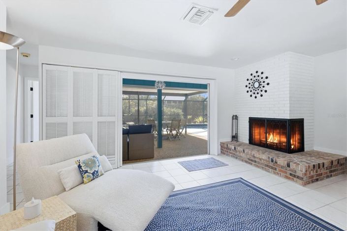 Image No.4-2 Bed Property for sale