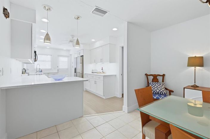 Image No.9-2 Bed Property for sale