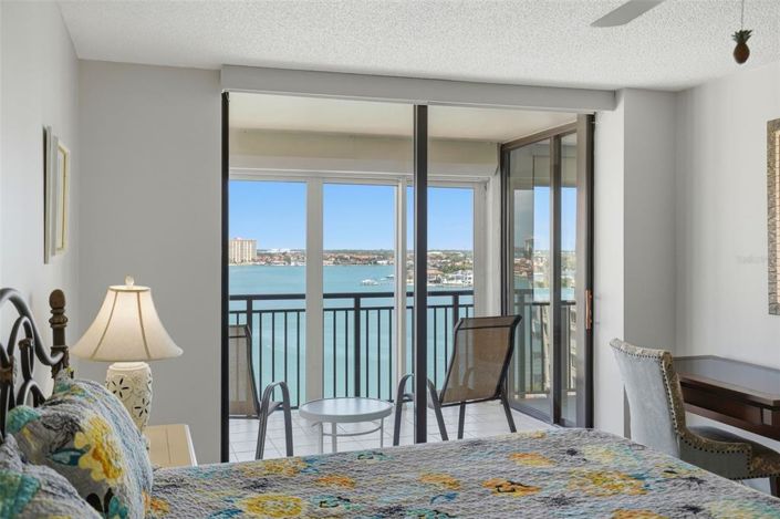 Image No.17-2 Bed Property for sale