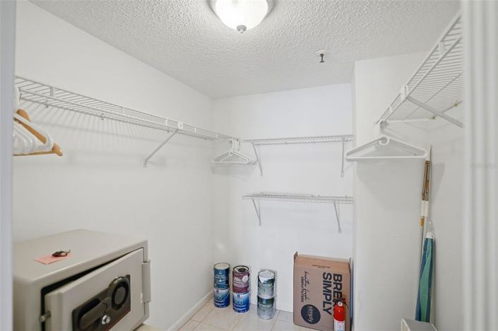 Image No.21-2 Bed Property for sale