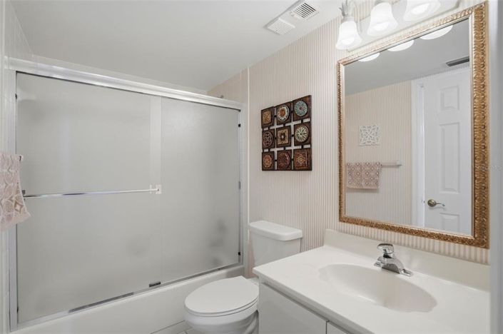 Image No.25-2 Bed Property for sale