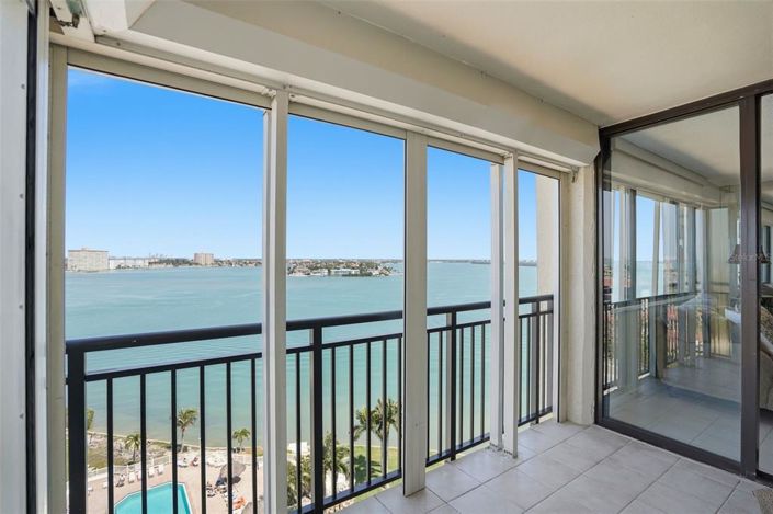 Image No.28-2 Bed Property for sale