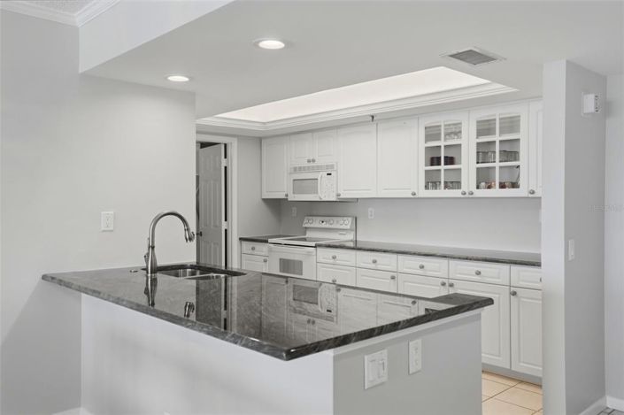 Image No.3-2 Bed Property for sale