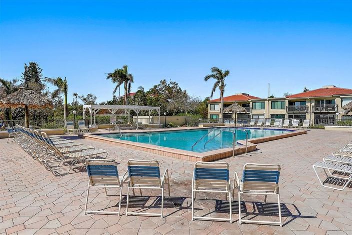 Image No.37-2 Bed Property for sale