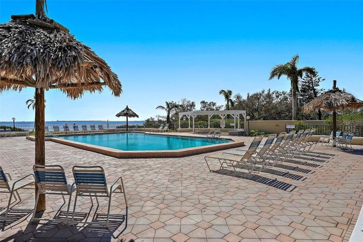 Image No.38-2 Bed Property for sale