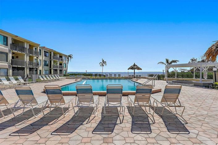 Image No.40-2 Bed Property for sale