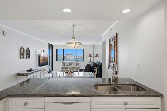 Image No.7-2 Bed Property for sale