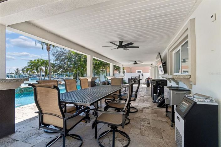 Image No.11-4 Bed Property for sale