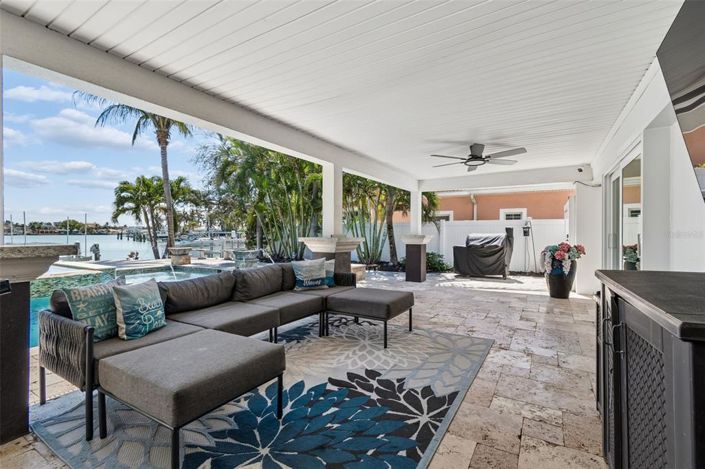 Image No.12-4 Bed Property for sale