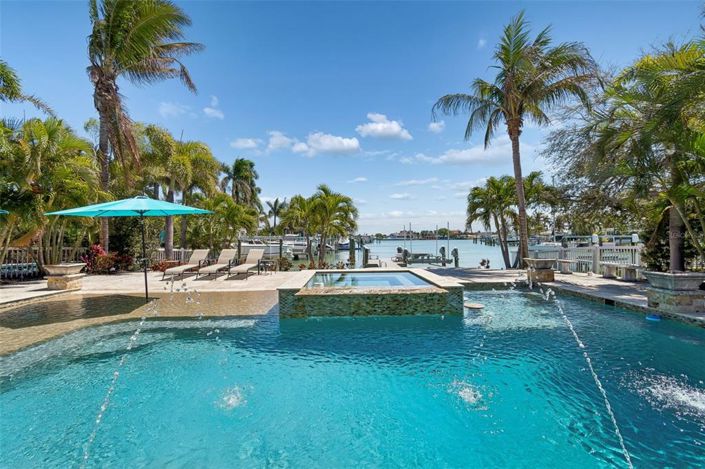 Image No.14-4 Bed Property for sale