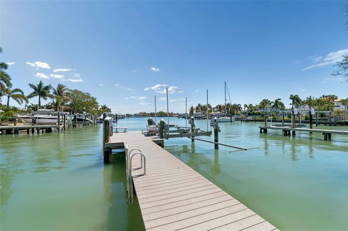 Image No.18-4 Bed Property for sale