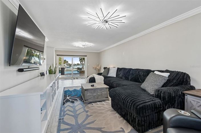 Image No.26-4 Bed Property for sale