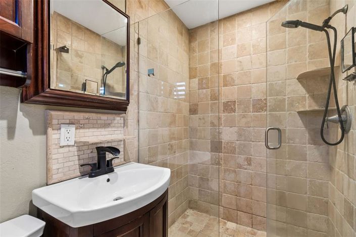 Image No.31-4 Bed Property for sale