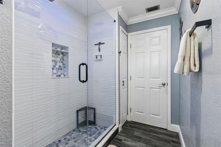 Image No.32-4 Bed Property for sale