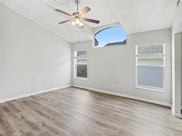 Image No.20-Propriété de 3 chambres à vendre à Clermont