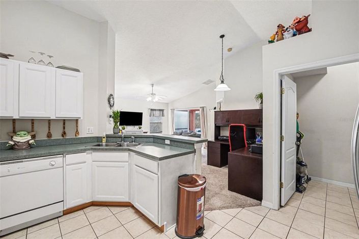 Image No.11-4 Bed Property for sale