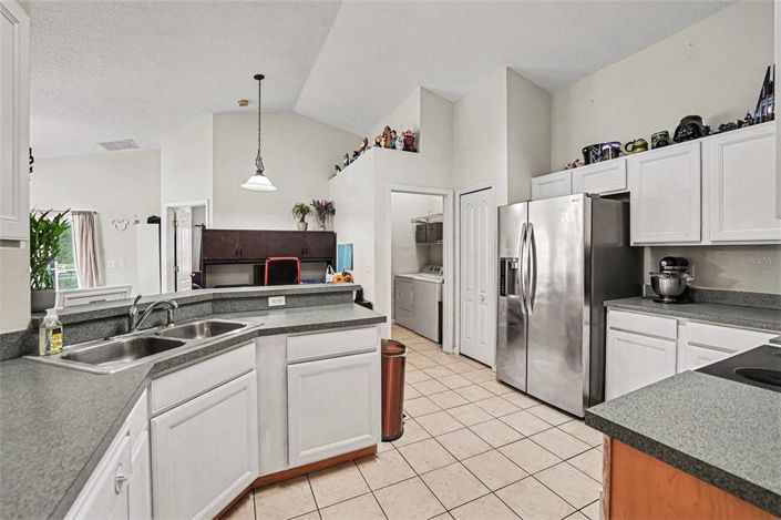 Image No.13-4 Bed Property for sale