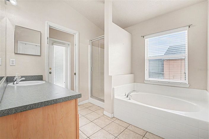 Image No.19-4 Bed Property for sale