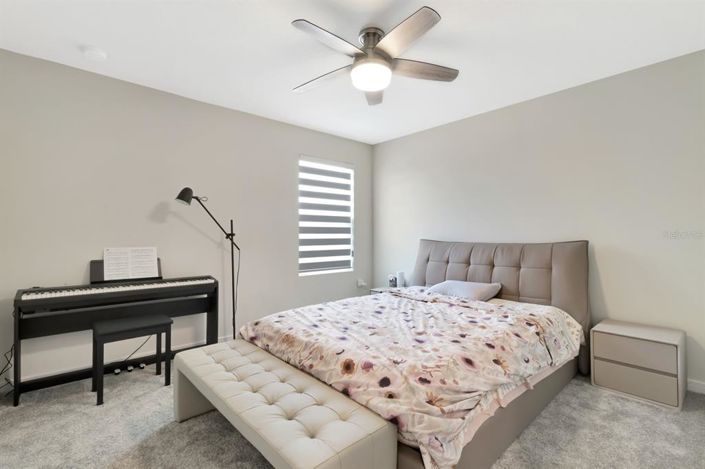 Image No.20-5 Bed Property for sale