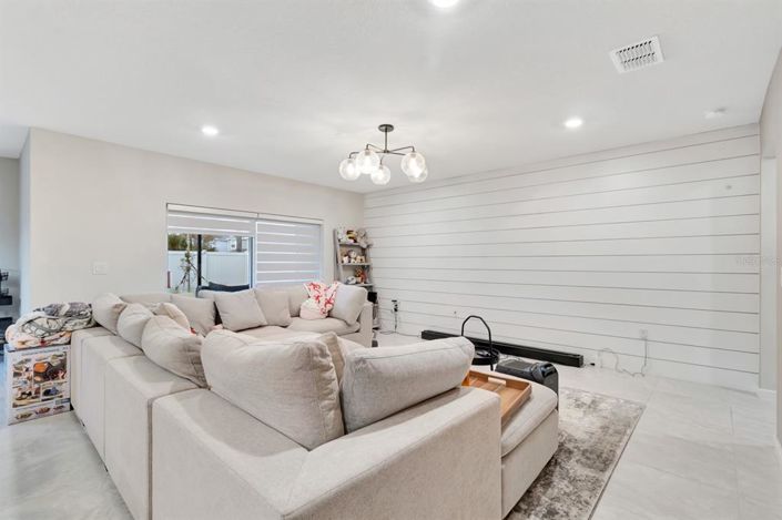 Image No.4-5 Bed Property for sale