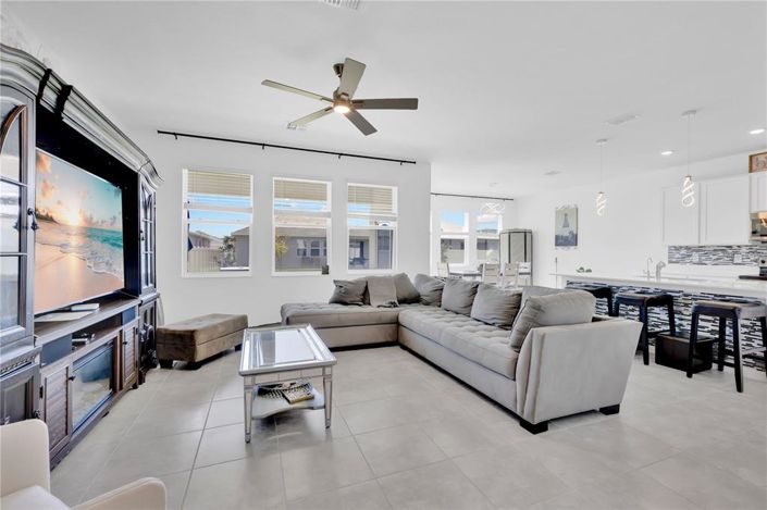 Image No.5-4 Bed Property for sale