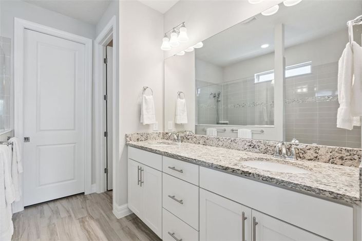 Image No.20-Propriété de 4 chambres à vendre à Orlando