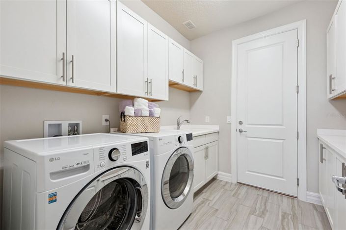 Image No.32-Propriété de 4 chambres à vendre à Orlando