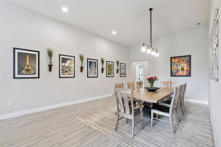 Image No.6-Propriété de 4 chambres à vendre à Orlando