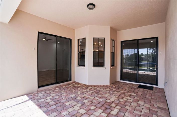 Image No.12-4 Bed Property for sale