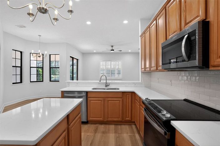 Image No.24-4 Bed Property for sale