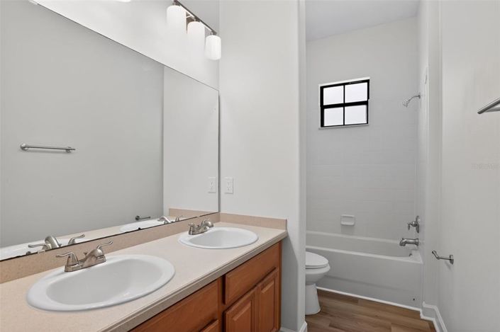 Image No.30-4 Bed Property for sale