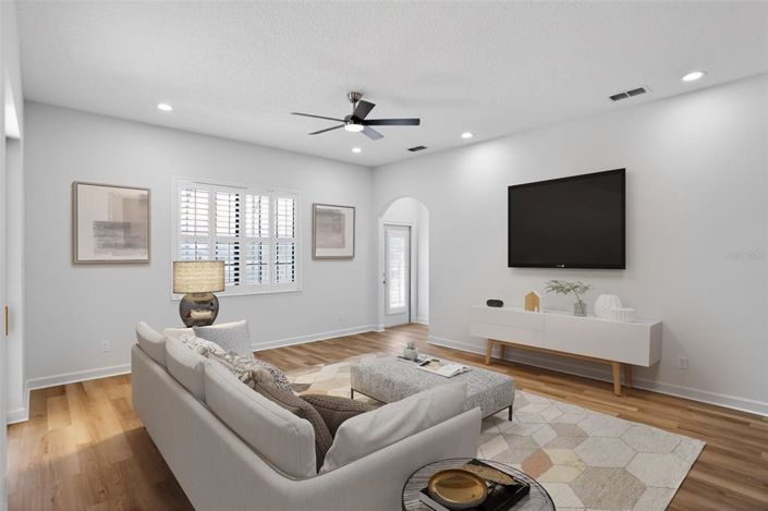 Image No.8-4 Bed Property for sale