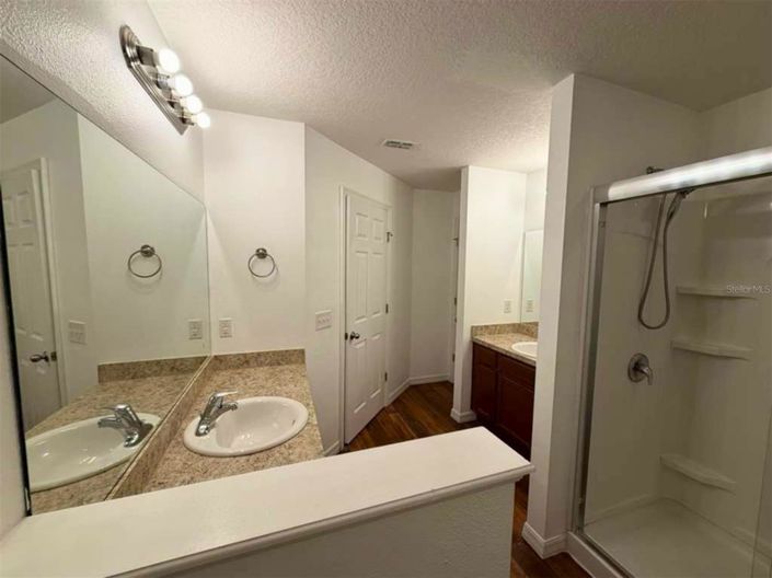 Image No.34-4 Bed Property for sale