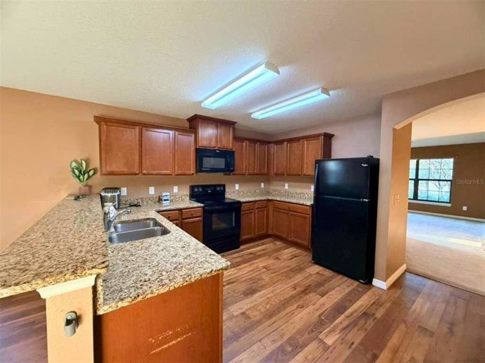 Image No.7-4 Bed Property for sale