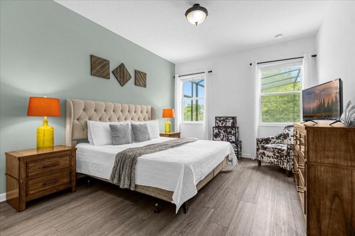 Image No.17-5 Bed Property for sale