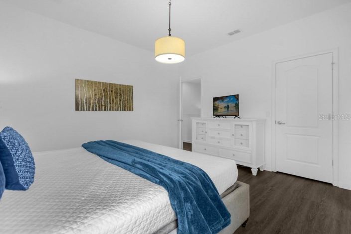 Image No.19-5 Bed Property for sale