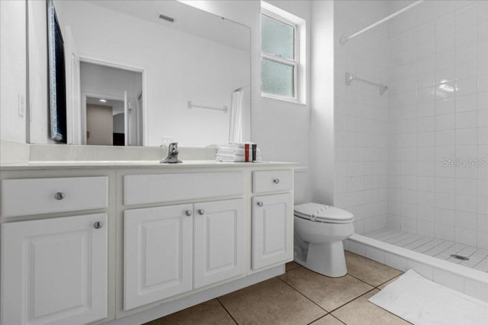 Image No.20-5 Bed Property for sale