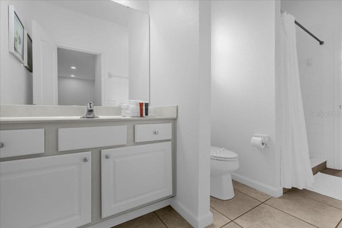 Image No.26-5 Bed Property for sale