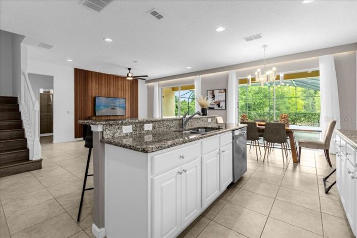 Image No.3-5 Bed Property for sale