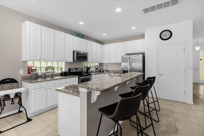 Image No.4-5 Bed Property for sale