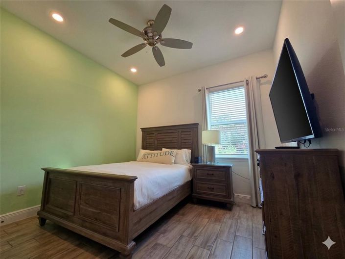 Image No.11-3 Bed Property for sale