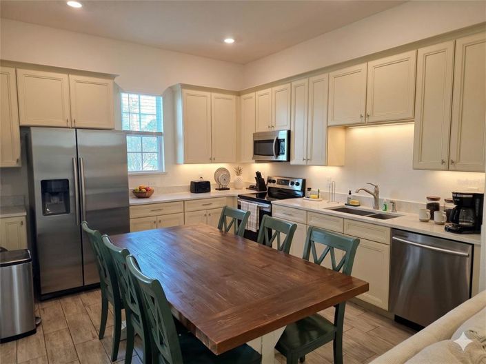 Image No.3-3 Bed Property for sale