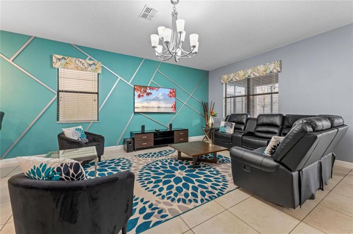 Image No.21-9 Bed Property for sale