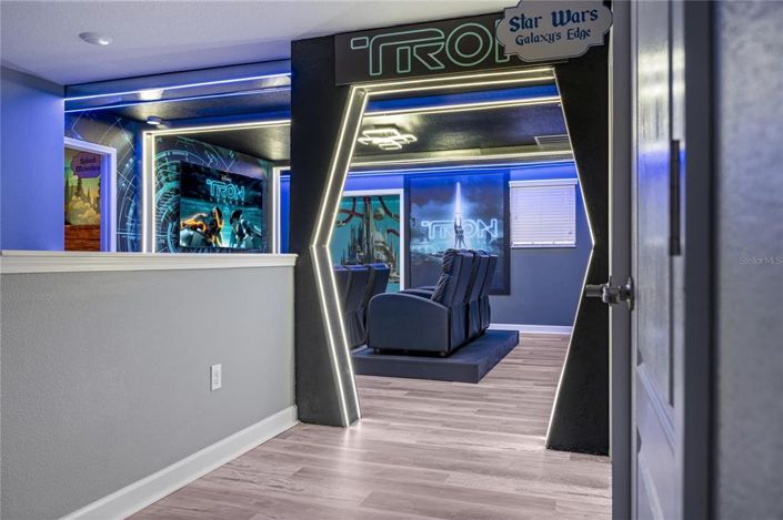 Image No.22-9 Bed Property for sale